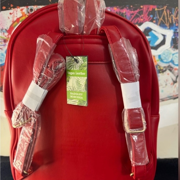 Vibrant Red Quilted Leather Backpack with Gold Logo - Picture 5 of 5